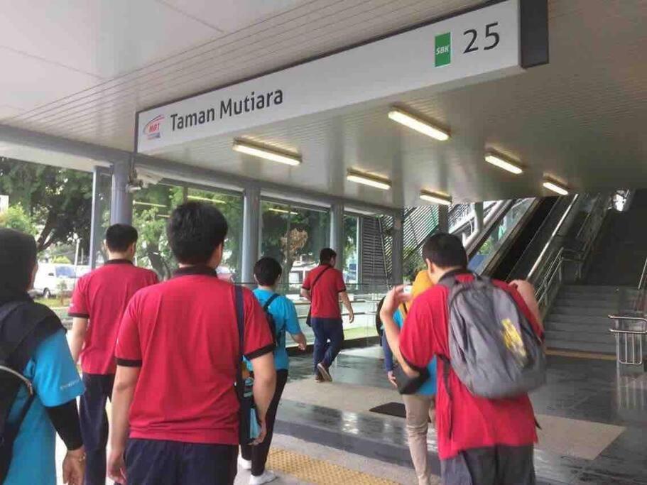 2Br 8Pax Swingduplexekocherasmall—Infinitypool Mrt Kuala Lumpur Luaran gambar